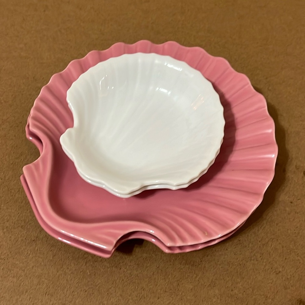 Shell Dishware - Picture 2 of 5